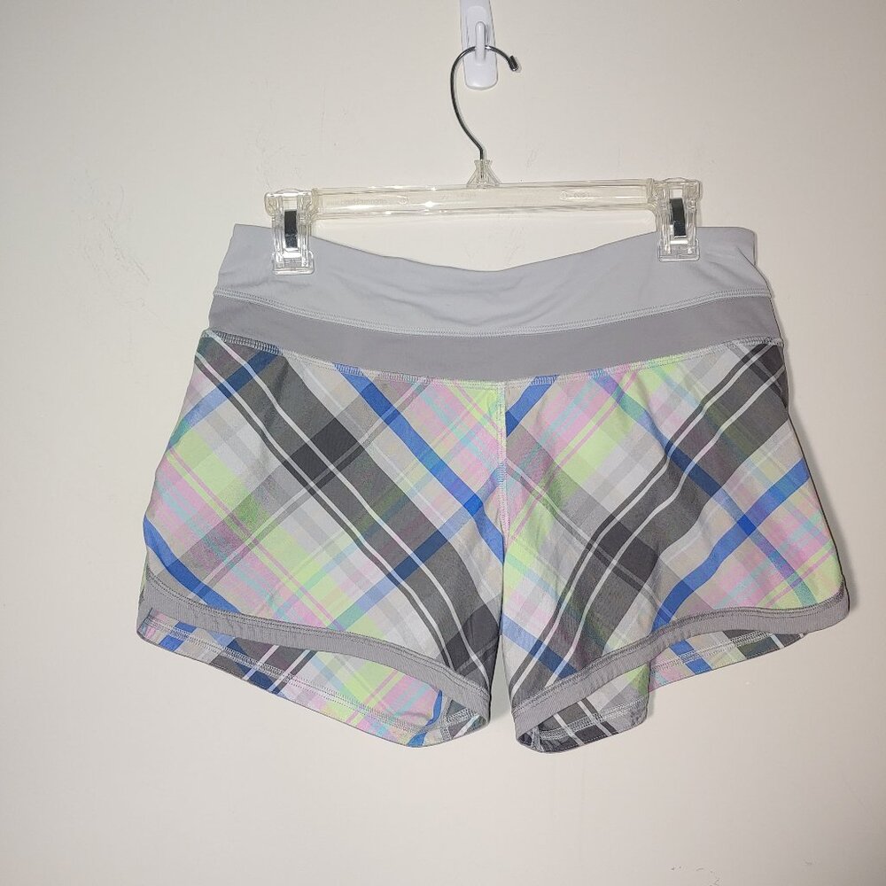Lululemon Athletic Short in Rad Plaid Lullaby Reflective Ambient Grey Size 6